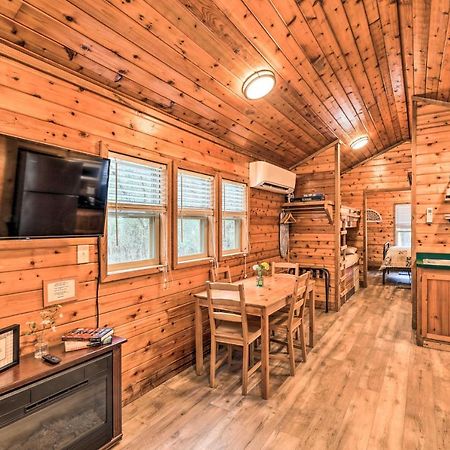 Charming New Bern Log Cabin - Pets Welcome! 외부 사진